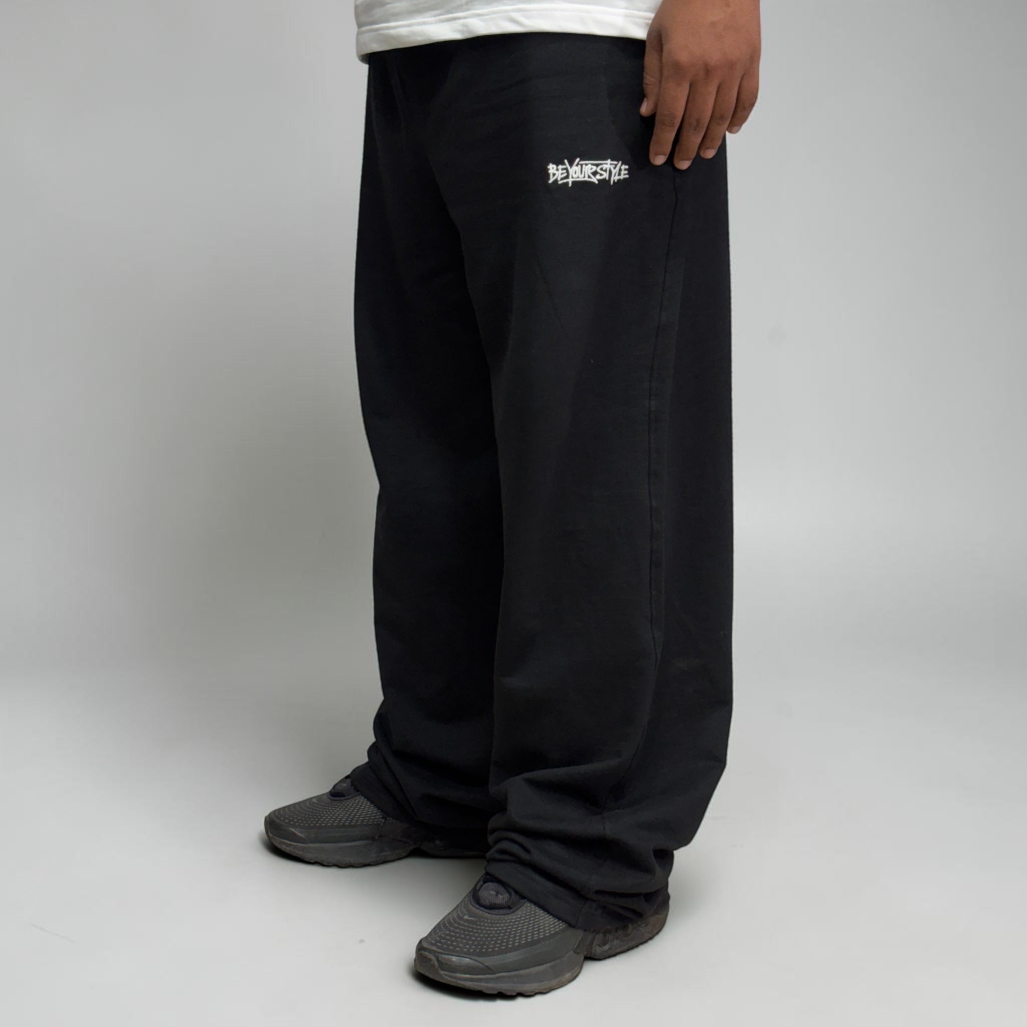 Beyourstyle Baggy Sweatpants (BLACK)